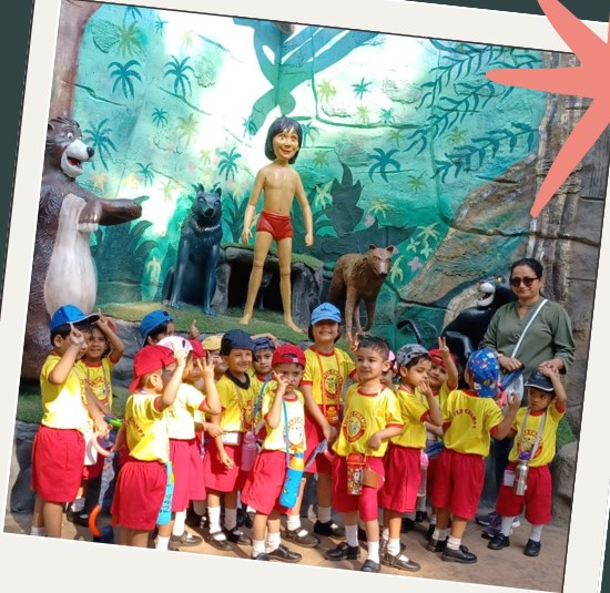 Little Champs students on a field trip